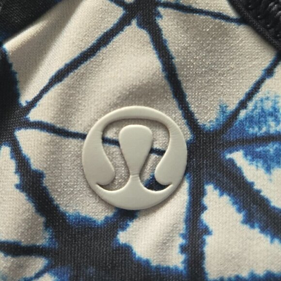 Lululemon Retreat Bra (Reversible) - 2 Naval Blue / Star Crushed Silver Fox Deep - Picture 6 of 9